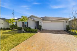 3565 74TH AVENUE CIRCLE, SARASOTA, FL 34243 - MLS#MFRA4679436