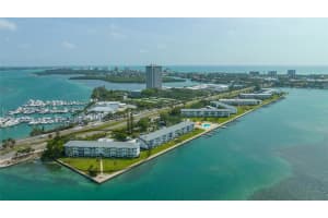 777 John Ringling Blvd #32, SARASOTA 777 John Ringling Blvd #32, SARASOTA