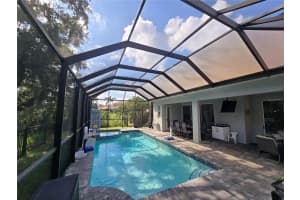 8111 SANTA ROSA COURT, SARASOTA, FL 34243 - MLS#MFRA4679494