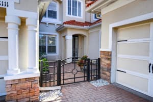 8111 SANTA ROSA COURT, SARASOTA, FL 34243 - MLS#MFRA4679561