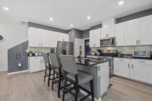 11617 WOODLEAF DRIVE, LAKEWOOD RANCH, FL 34211 - MLS#MFRA4679581