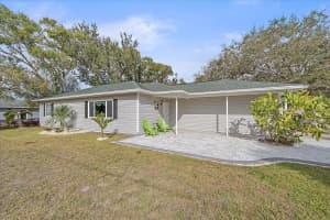 772 LOCKLEAR AVENUE, SARASOTA, FL 34237 - MLS#MFRA4679626