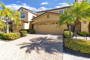 8141 MIRAMAR WAY, LAKEWOOD RANCH, FL 34202 - MLS#MFRA4679635