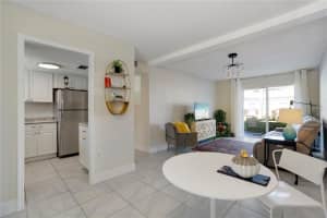 2211 SUNSET DRIVE, BRADENTON, FL 34207 - MLS#MFRA4679691