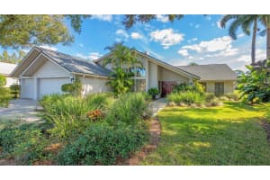 8142 MISTY OAKS BOULEVARD, SARASOTA, FL 34243 - MLS#MFRA4679693