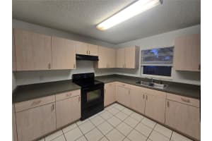 1052 HIGHLAND STREET, SARASOTA, FL 34234 - MLS#MFRA4679745