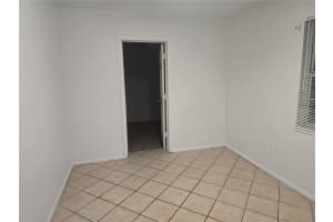 940 OSBORNE DRIVE, SARASOTA, FL 34234 - MLS#MFRA4679747