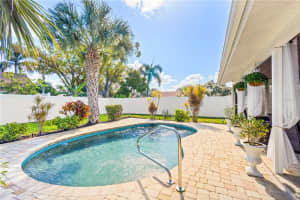 5775 TIMBER LAKE DRIVE, SARASOTA, FL 34243 - MLS#MFRA4679749