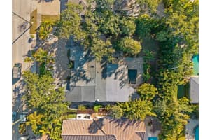 1740 ORANGE AVENUE, SARASOTA, FL 34239 - MLS#MFRA4679755