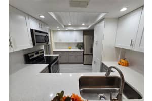 2718 ORCHID OAKS DRIVE, SARASOTA, FL 34239 - MLS#MFRA4679770