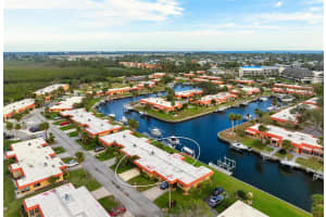 9527 AZURE COVE, BRADENTON, FL 34210 - MLS#MFRA4679796