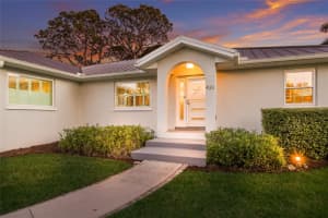 428 SAPPHIRE DRIVE, SARASOTA, FL 34234 - MLS#MFRA4679800