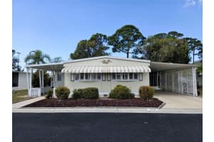 302 Oakwood Blvd W, SARASOTA