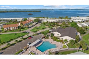 4852 Independence Dr, BRADENTON