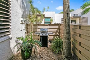 611 WOODLAWN DRIVE, BRADENTON, FL 34210 - MLS#MFRA4679844