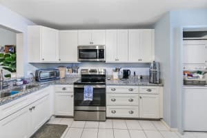 611 WOODLAWN DRIVE, BRADENTON, FL 34210 - MLS#MFRA4679844