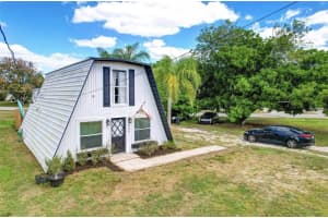 900 RIVERSIDE DRIVE, TARPON SPRINGS, FL 34689 - MLS#MFRA4679911