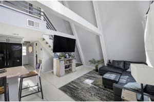 900 RIVERSIDE DRIVE, TARPON SPRINGS, FL 34689 - MLS#MFRA4679911