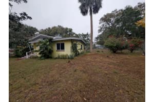 2304 VINE STREET, LEESBURG, FL 34748 - MLS#MFRA4679955