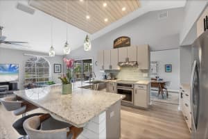 4617 HAMLETS GROVE DRIVE, SARASOTA, FL 34235 - MLS#MFRA4679968