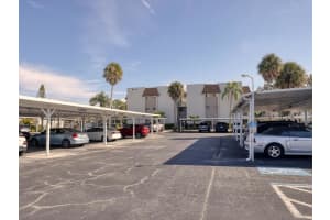 1330 GLEN OAKS DRIVE, SARASOTA, FL 34232 - MLS#MFRA4680004