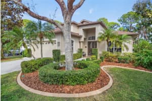 8023 Desoto Woods Dr, SARASOTA