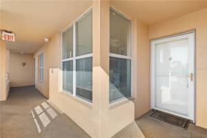 4550 Pinebrook Cir #302, BRADENTON