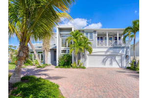 3240 CASEY KEY ROAD, NOKOMIS, FL 34275 - MLS#MFRA4680110