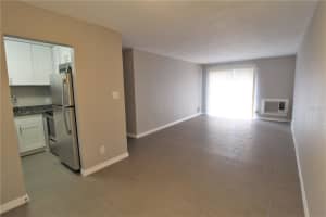 3001 BEE RIDGE ROAD, SARASOTA, FL 34239 - MLS#MFRA4680122