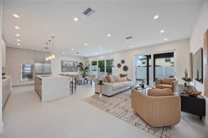 2590 FLOYD STREET, SARASOTA, FL 34239 - MLS#MFRA4680138