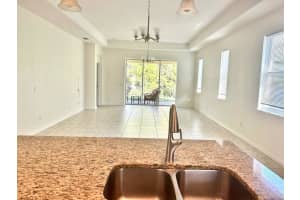 2921 TRUSTEE AVENUE, SARASOTA, FL 34243 - MLS#MFRA4680148