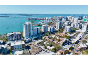 1516 OAK STREET, SARASOTA, FL 34236 - MLS#MFRA4680208