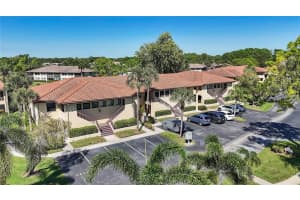 5205 Lake Village Dr #16, SARASOTA