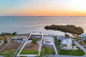 7318 WESTMORELAND DRIVE, SARASOTA, FL 34243 - MLS#MFRA4680287