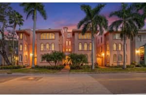 1221 N Palm Ave #303, SARASOTA