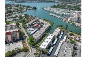 220 Santa Maria St #240, VENICE