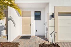 8054 GULFSTREAM COURT, LAKEWOOD RANCH, FL 34202 - MLS#MFRA4680388