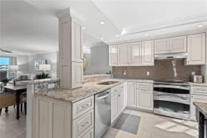 5880 MIDNIGHT PASS ROAD, SARASOTA, FL 34242 - MLS#MFRA4680425