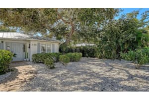 838 HIGHLAND STREET, SARASOTA, FL 34234 - MLS#MFRA4680572