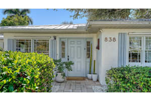 838 HIGHLAND STREET, SARASOTA, FL 34234 - MLS#MFRA4680572