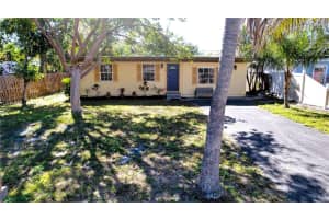 2342 MARGARET STREET, SARASOTA, FL 34237 - MLS#MFRA4680575