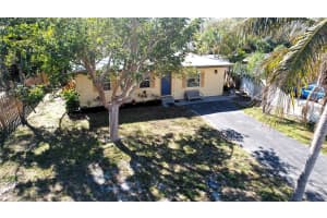 2342 MARGARET STREET, SARASOTA, FL 34237 - MLS#MFRA4680575
