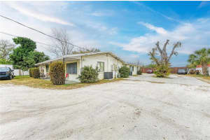 1205 44TH AVENUE, BRADENTON, FL 34203 - MLS#MFRA4680578