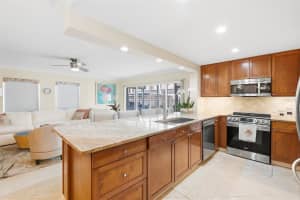 800 BENJAMIN FRANKLIN DRIVE, SARASOTA, FL 34236 - MLS#MFRA4680696