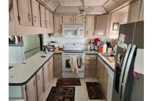 1674 UNIVERSITY PARKWAY, SARASOTA, FL 34243 - MLS#MFRA4680724