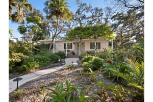 1642 Catalonia Ln, SARASOTA