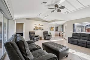 155 COCO PALM DRIVE, VENICE, FL 34292 - MLS#MFRA4680991