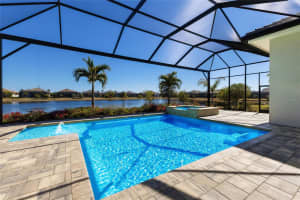 8249 PAVIA WAY, LAKEWOOD RANCH, FL 34202 - MLS#MFRA4681008