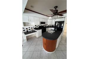 5638 COUNTRY LAKES DRIVE, SARASOTA, FL 34243 - MLS#MFRA4681075