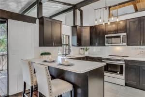 1942 NEW HAMPSHIRE AVENUE, ST PETERSBURG, FL 33703 - MLS#MFRA4681094